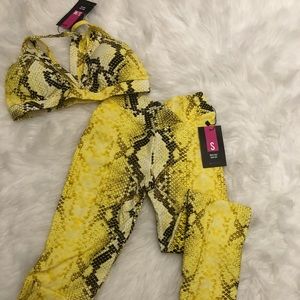 LiCi fit lemon bite  V-cut scrunch leggings n bra!